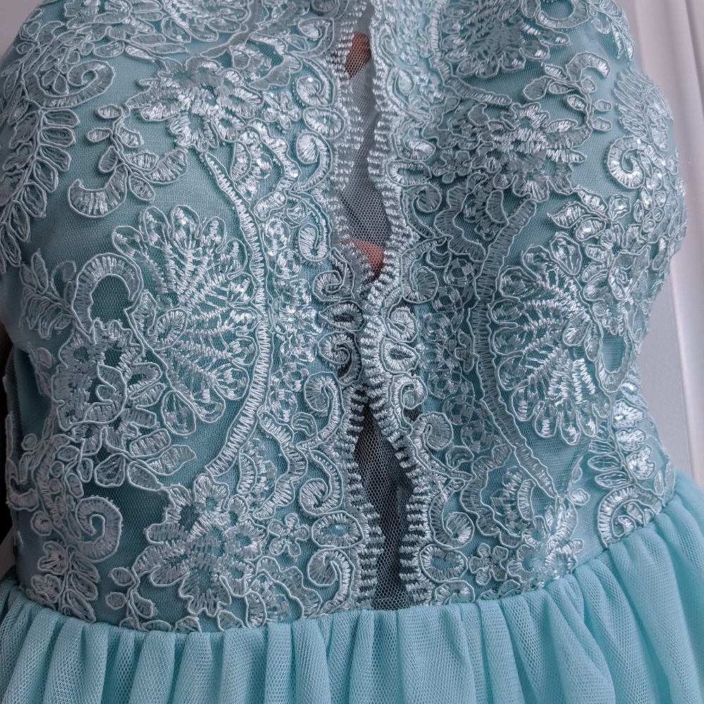 Formal Dress - Picture 7 of 8
